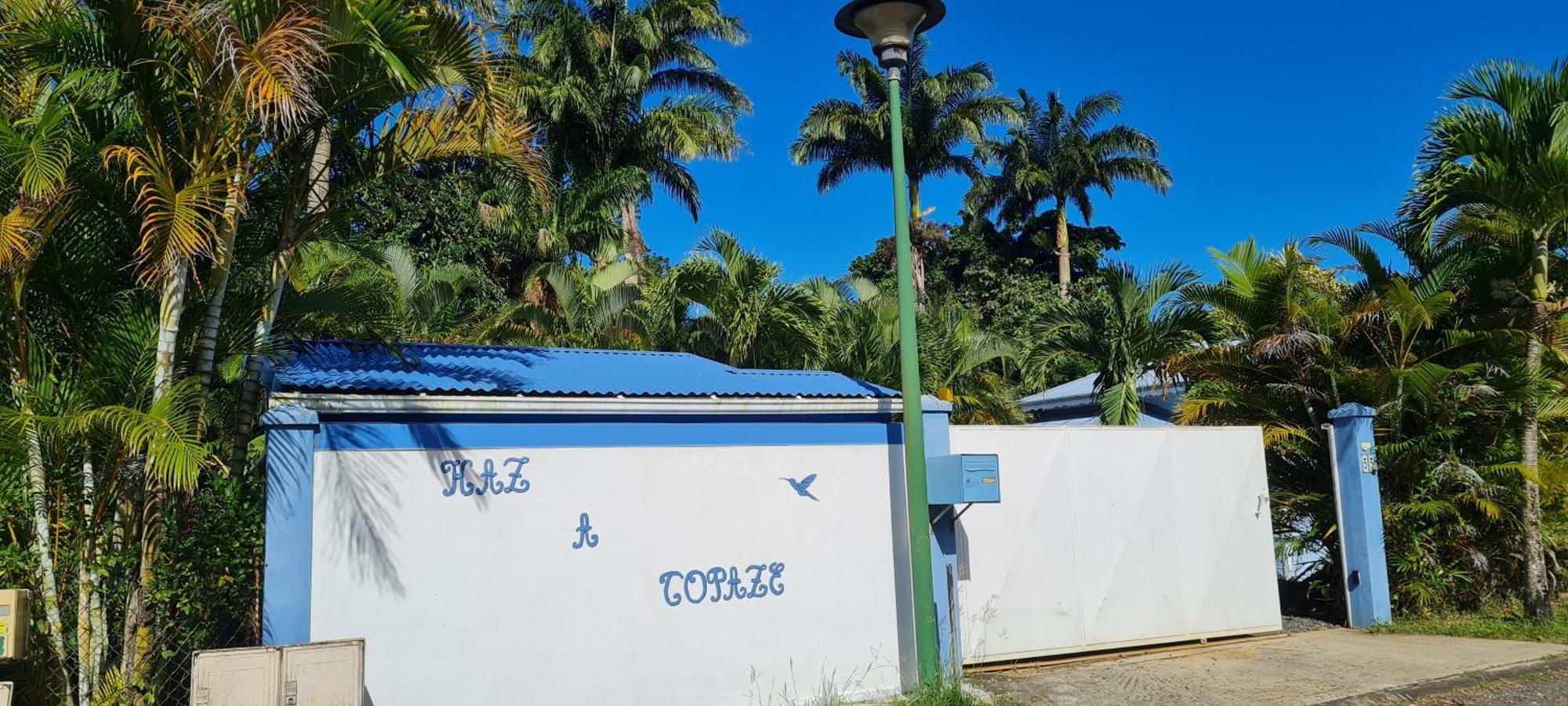 Gite Kaz A Topaze, Piscine, Jardin Tropical Sainte-Rose Exteriör bild
